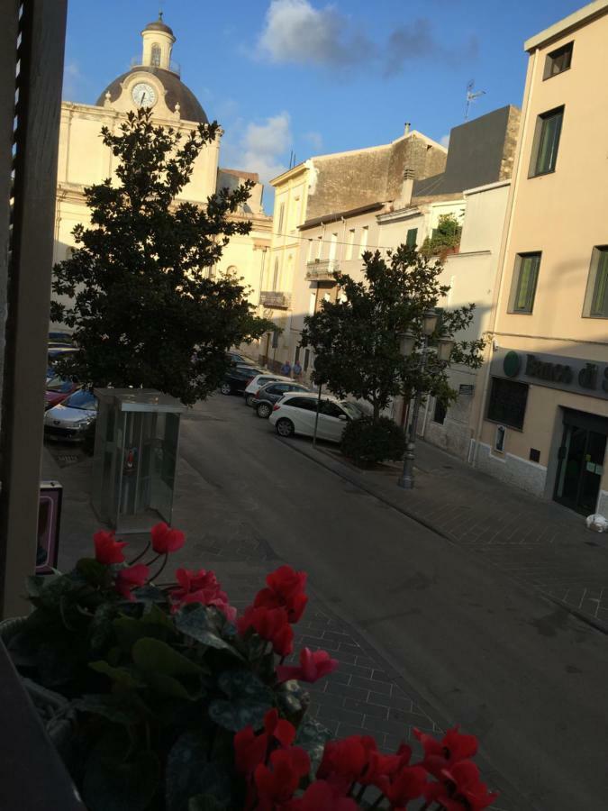 לינה וארוחת בוקר סורסו 4 In Piazza מראה חיצוני תמונה